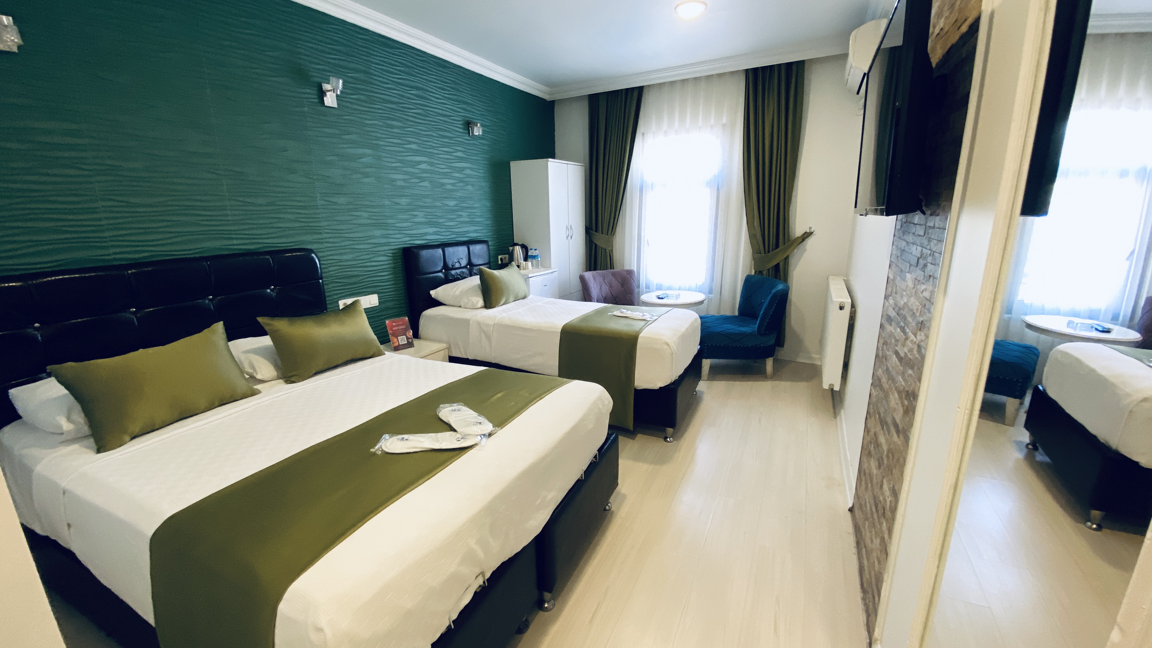 ŞEHRİN TAM ORTASINDA